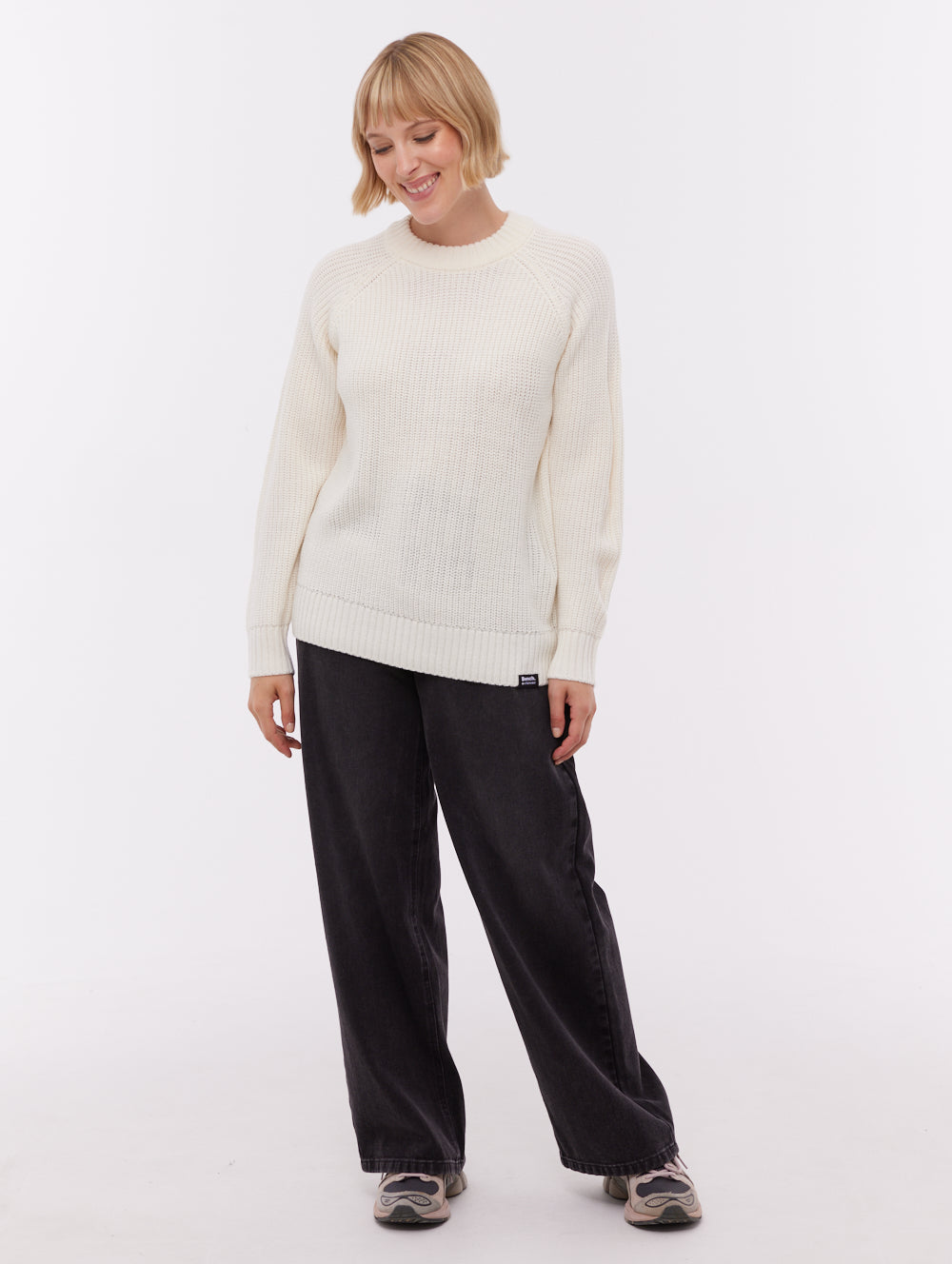 Sorpha White WH007 Knit Crews Raglan Jumper Shot 2
