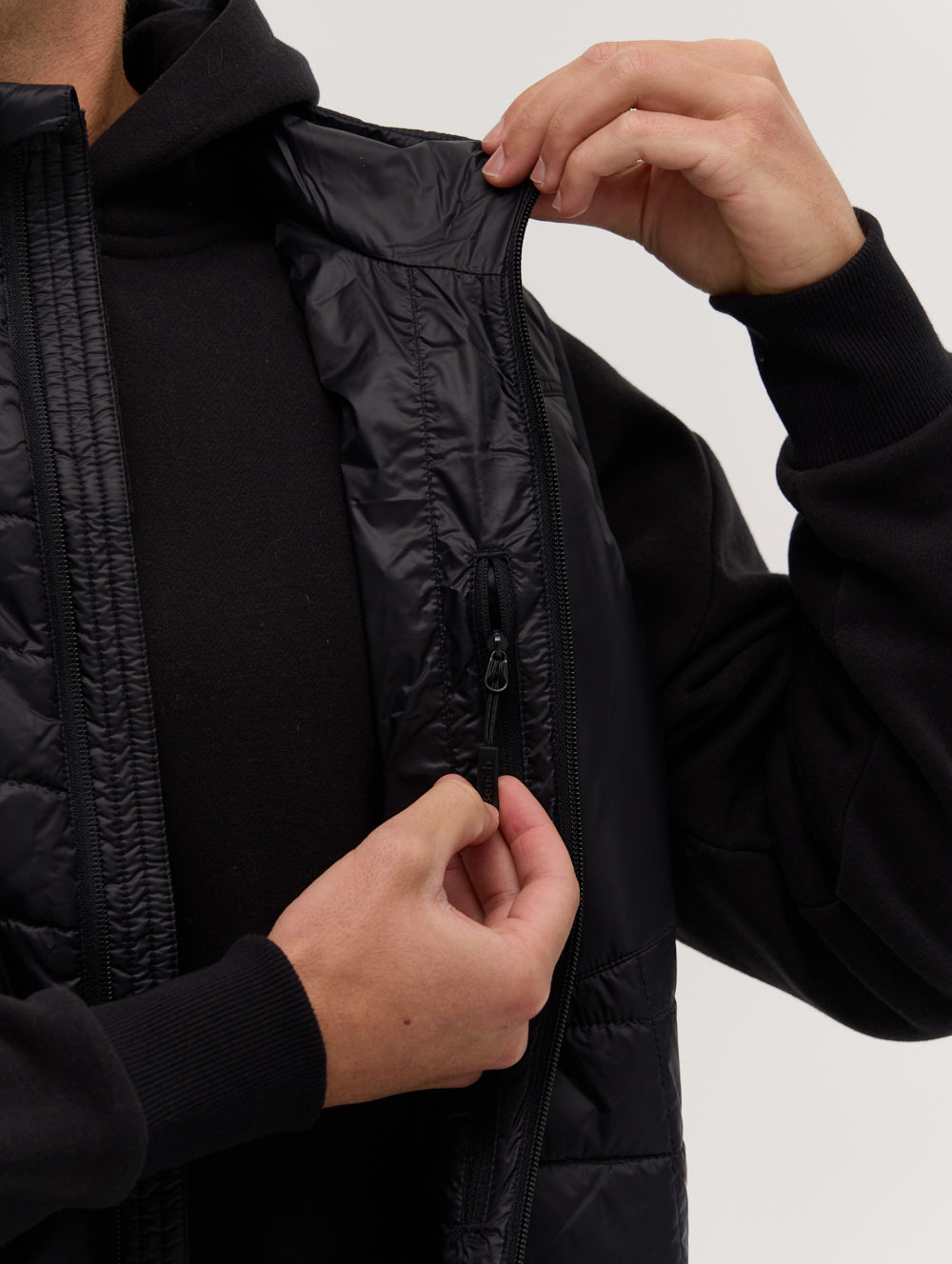 Men&#39;s Trek Quilted Vest