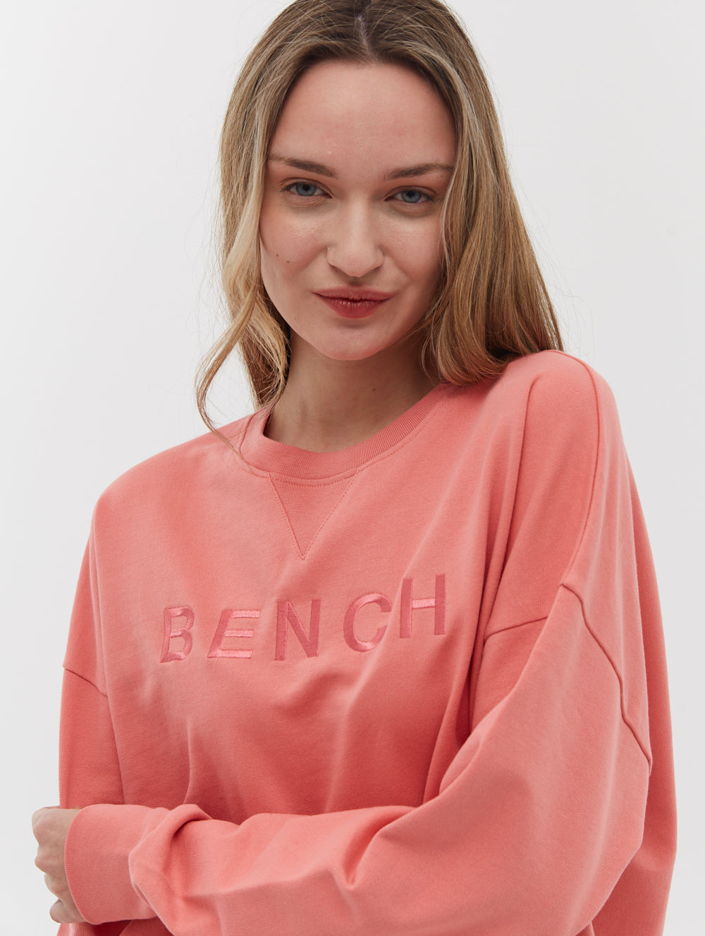 Aisha Chest Logo Crewneck - BN4E128365