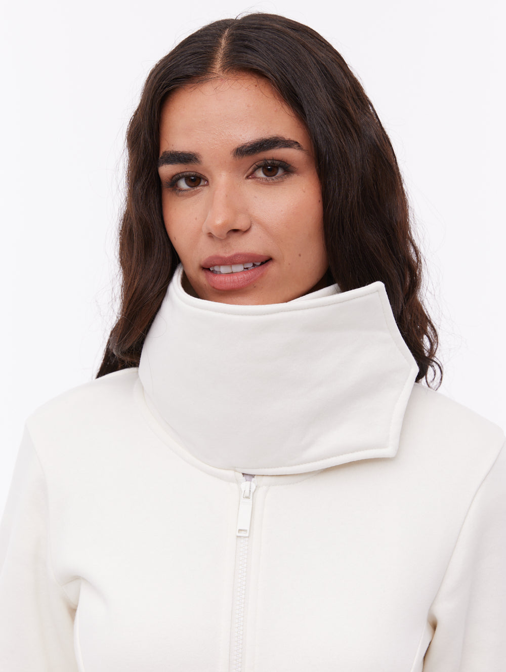 Jaya White WH007 Funnel Zips Tab Shot 2